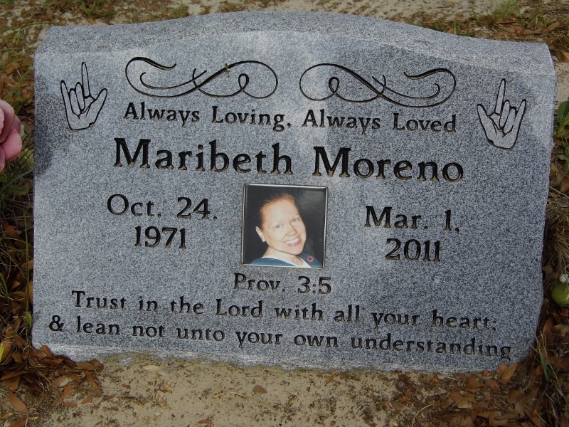 Headstone for Moreno, Maribeth